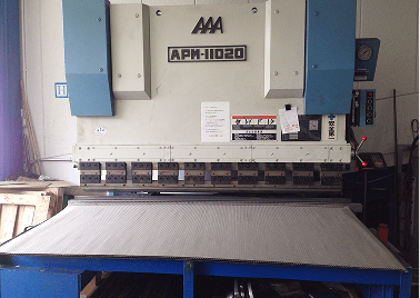 プレス加工機（1台）